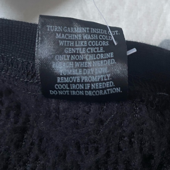 Christmas Sherpa Fleece Sweatshirt NWT - Picture 6 of 6